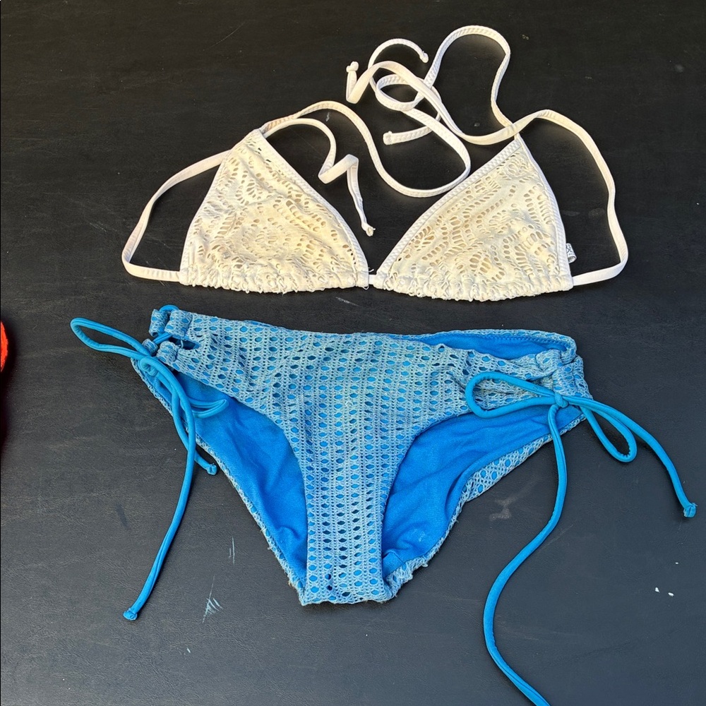 BECCA Cream Crochet Bikini Top/ paired with a no brand bikini bottom.  Women’s S